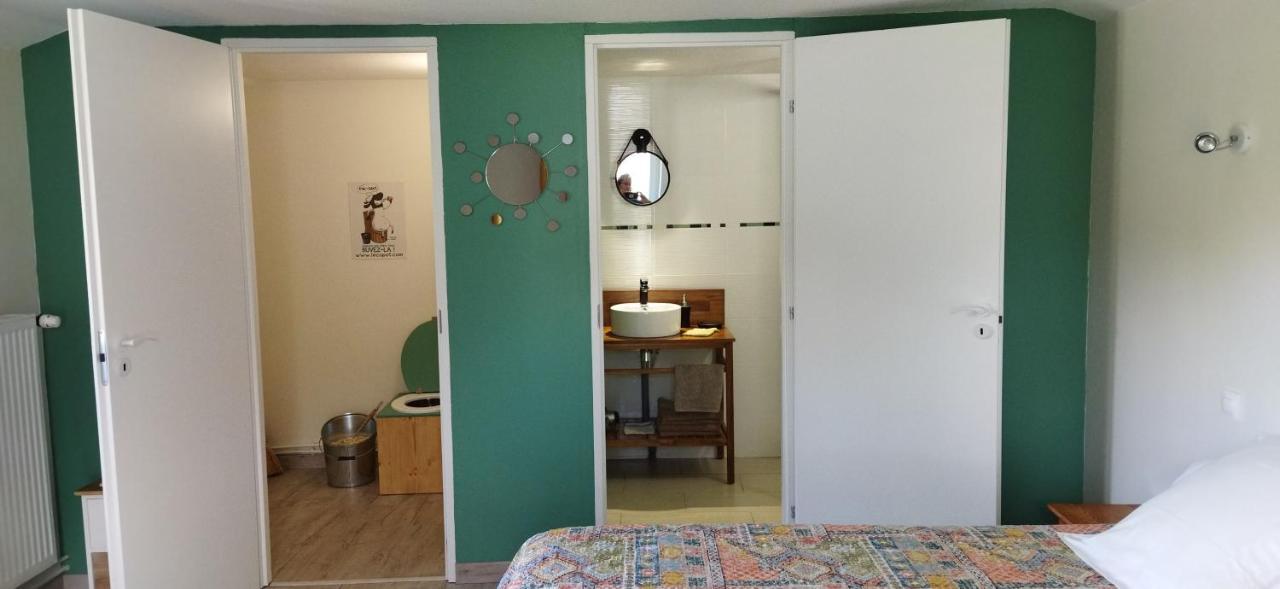 La Maison Des Escargots Blanzay 部屋 写真